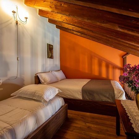 La Noi Guesthouse Samarína Exteriör bild